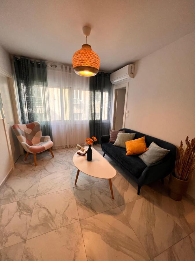 Casa De Tres Hermanos In The Heart Of เอเธนส์ ภายนอก รูปภาพ