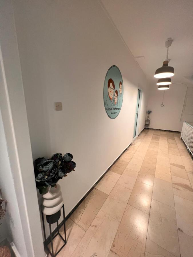 Casa De Tres Hermanos In The Heart Of เอเธนส์ ภายนอก รูปภาพ